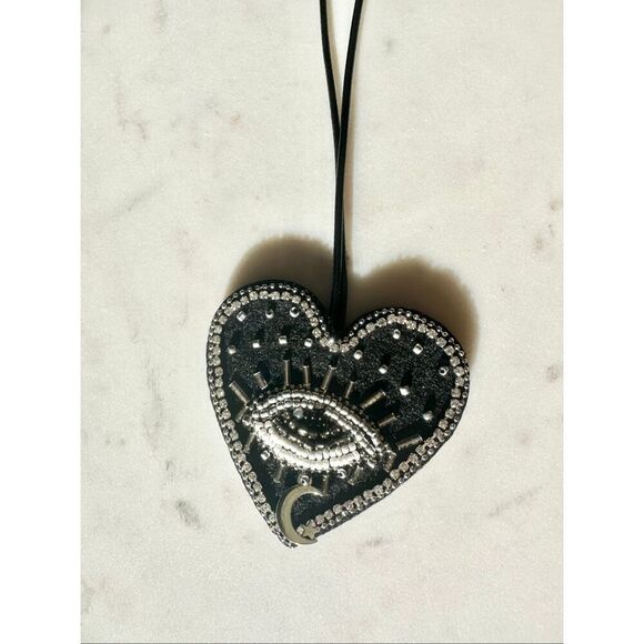 Halloween heart with beaded eye bag charm - Picture 3 of 4